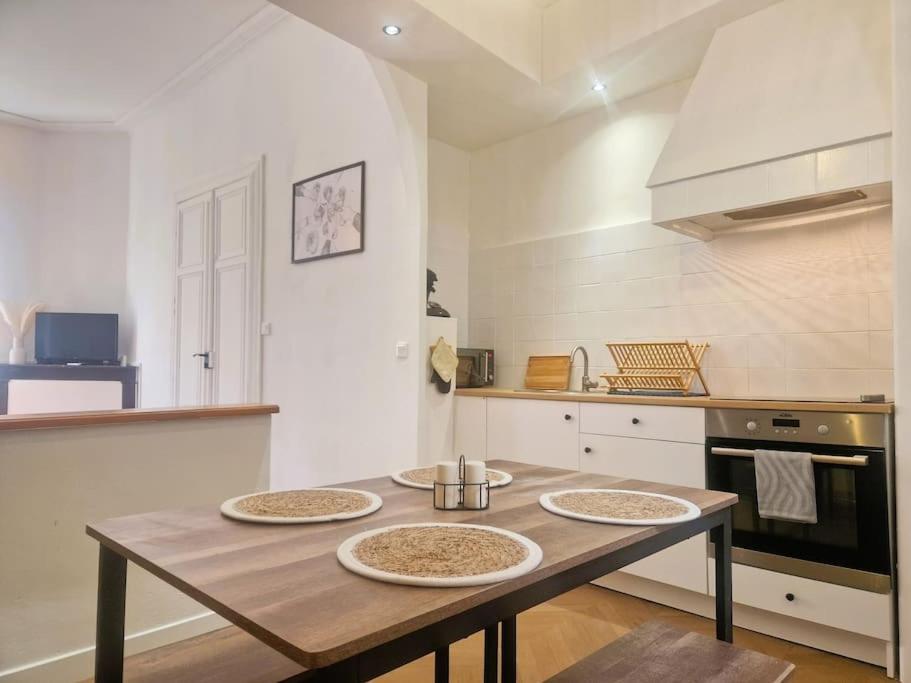 Appartement Centre Ville Les Halles - Grands Buffets Narbona Exterior foto